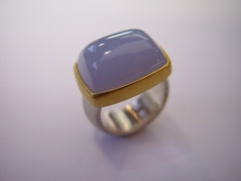 Ring, 925/- Silber, 750/- Gold, Chalcedon